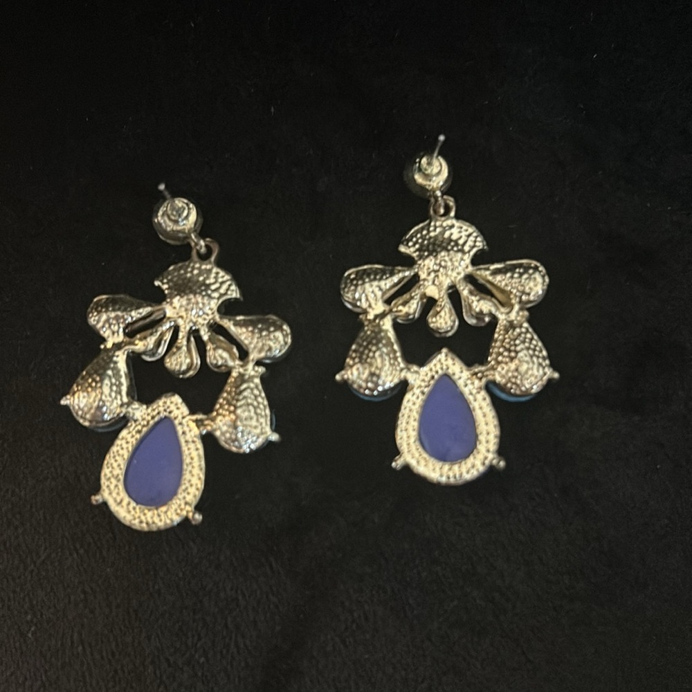 Jeweled earrings - Picture 2 of 3